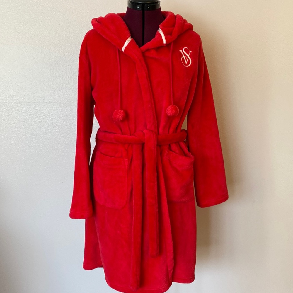 Victoria’s Secret red plush robe, M